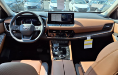 2026 Nissan Rogue Platinum Pictures